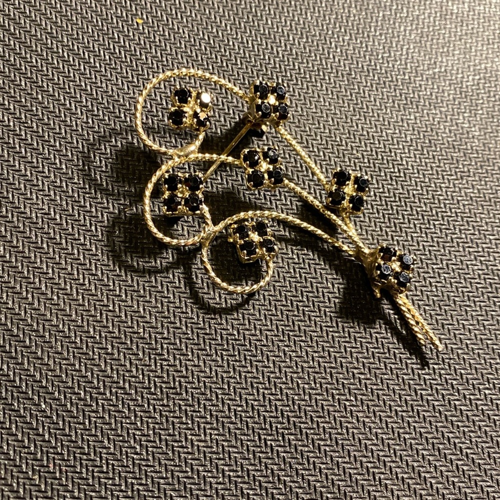 Black Clover Flower Rhinestone Brooch